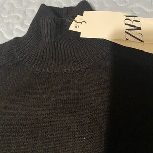 @@ZARA@@. Zara long sleeve sweater. Size S